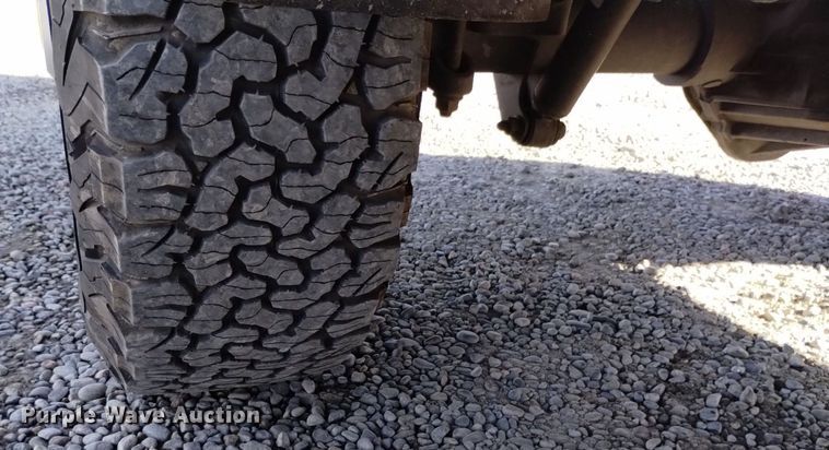 image for item DK8978 2015 GMC Sierra 2500HD SLE Double Cab pickup truck