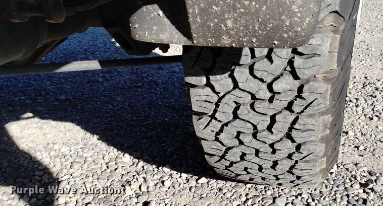 image for item DK8978 2015 GMC Sierra 2500HD SLE Double Cab pickup truck