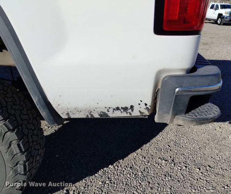 image for item DK8979 2015 GMC Sierra 2500HD SLE  pickup truck