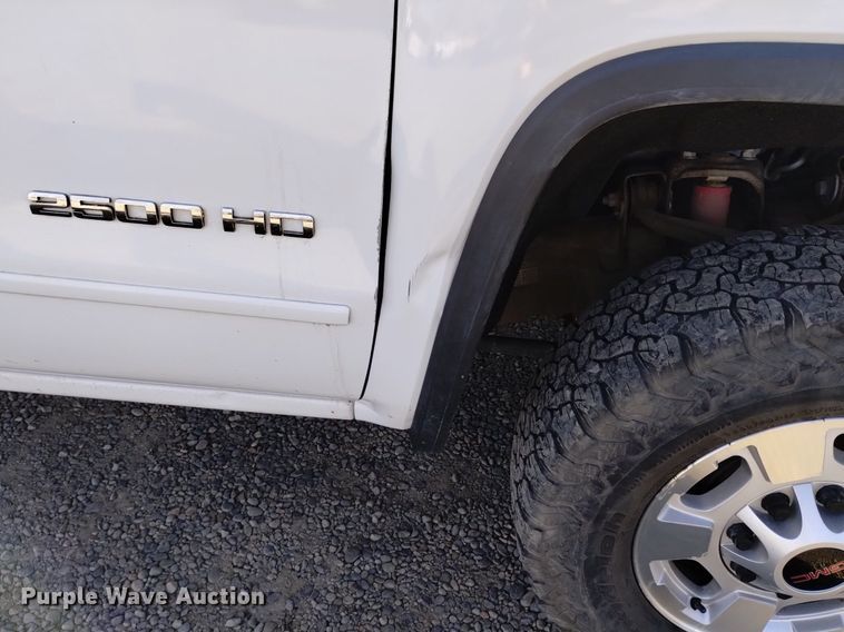 image for item DK8979 2015 GMC Sierra 2500HD SLE  pickup truck