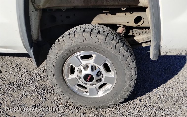 image for item DK8979 2015 GMC Sierra 2500HD SLE  pickup truck