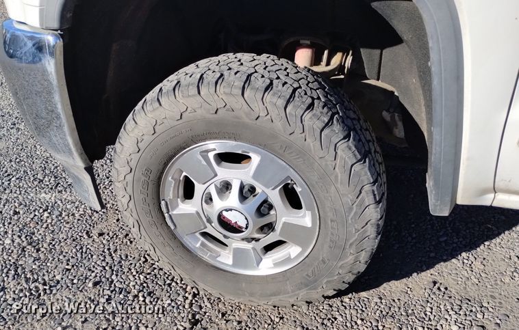 image for item DK8979 2015 GMC Sierra 2500HD SLE  pickup truck