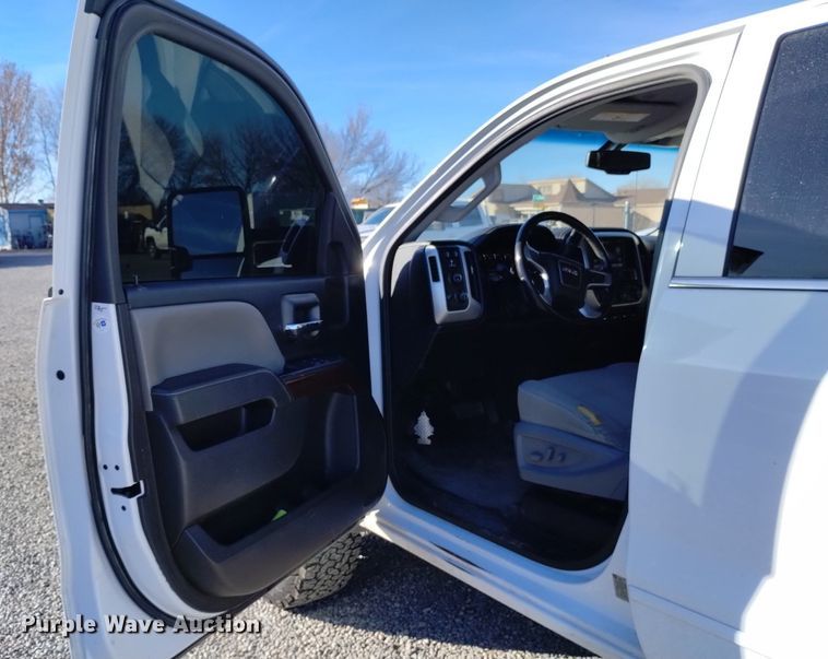 image for item DK8980 2015 GMC Sierra 2500HD SLE  Double Cab pickup truck