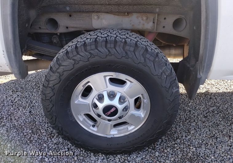 image for item DK8980 2015 GMC Sierra 2500HD SLE  Double Cab pickup truck