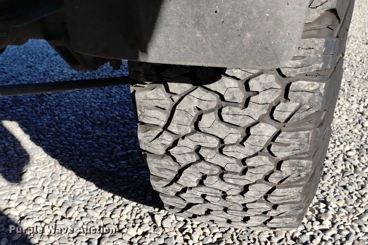 image for item DK8980 2015 GMC Sierra 2500HD SLE  Double Cab pickup truck