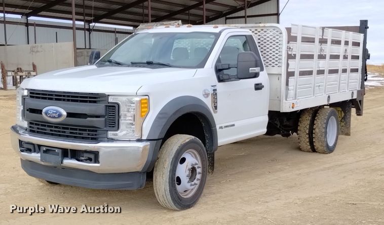 image for item DK8985 2017 Ford F550 flatbed truck