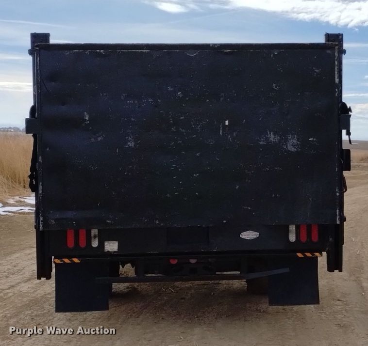 image for item DK8985 2017 Ford F550 flatbed truck