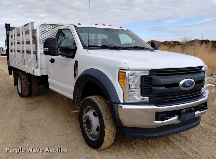 image for item DK8985 2017 Ford F550 flatbed truck