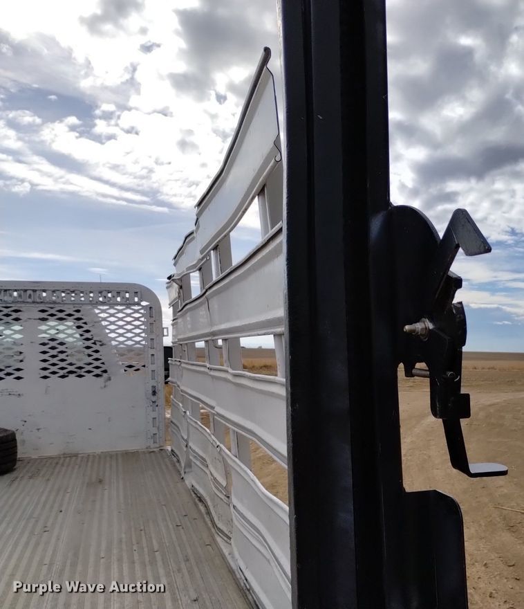 image for item DK8985 2017 Ford F550 flatbed truck