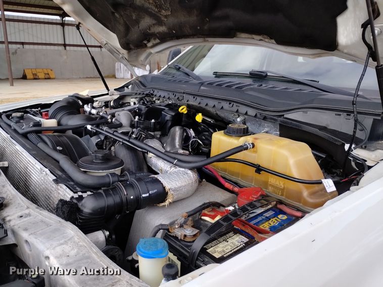 image for item DK8985 2017 Ford F550 flatbed truck