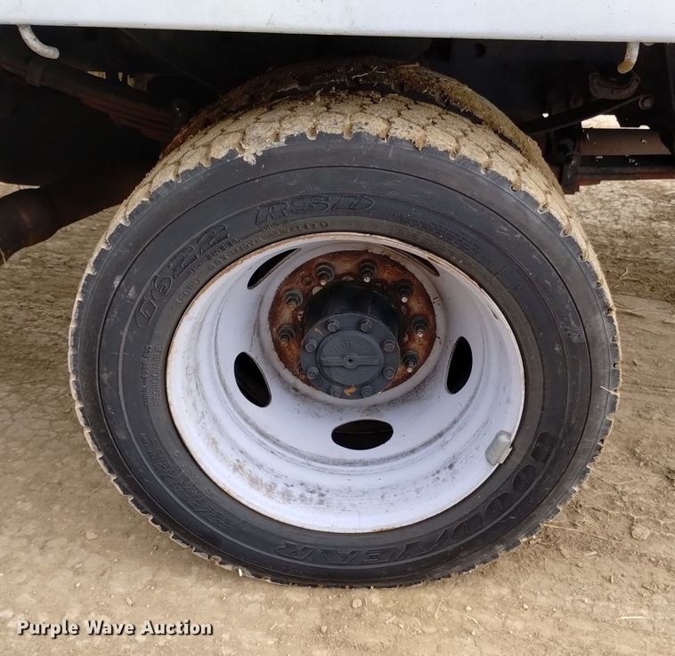 image for item DK8985 2017 Ford F550 flatbed truck