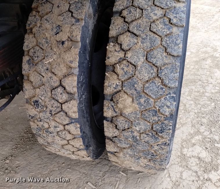 image for item DK8985 2017 Ford F550 flatbed truck