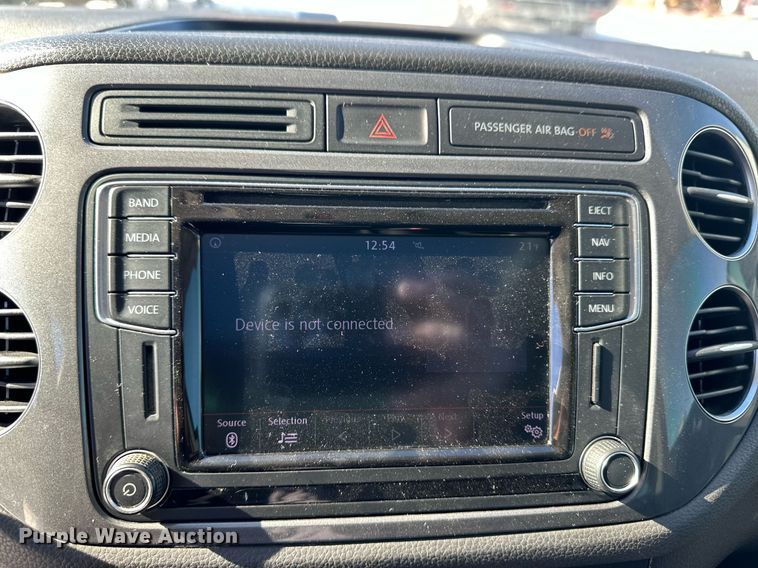 image for item DL0429 2016 Volkswagen Tiguan SE 