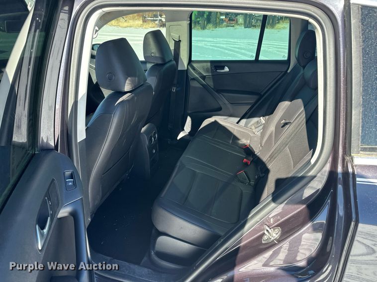 image for item DL0429 2016 Volkswagen Tiguan SE 