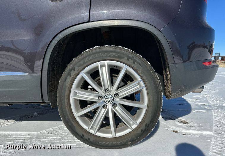 image for item DL0429 2016 Volkswagen Tiguan SE 