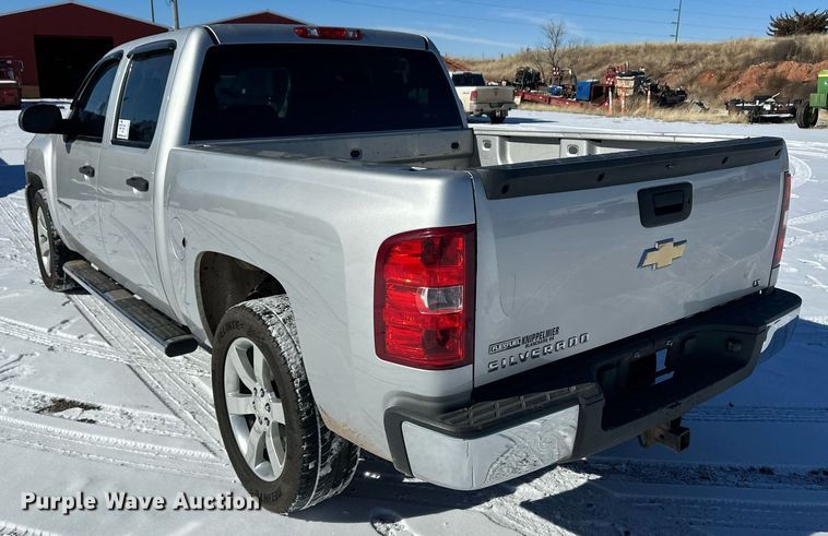 image for item DM2655 2011 Chevrolet Silverado 1500 Crew Cab pickup truck