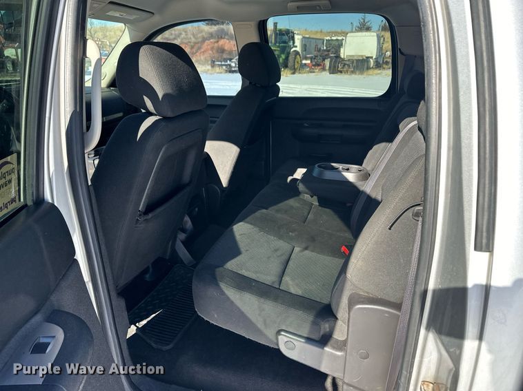 image for item DM2655 2011 Chevrolet Silverado 1500 Crew Cab pickup truck