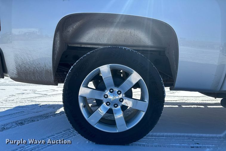 image for item DM2655 2011 Chevrolet Silverado 1500 Crew Cab pickup truck