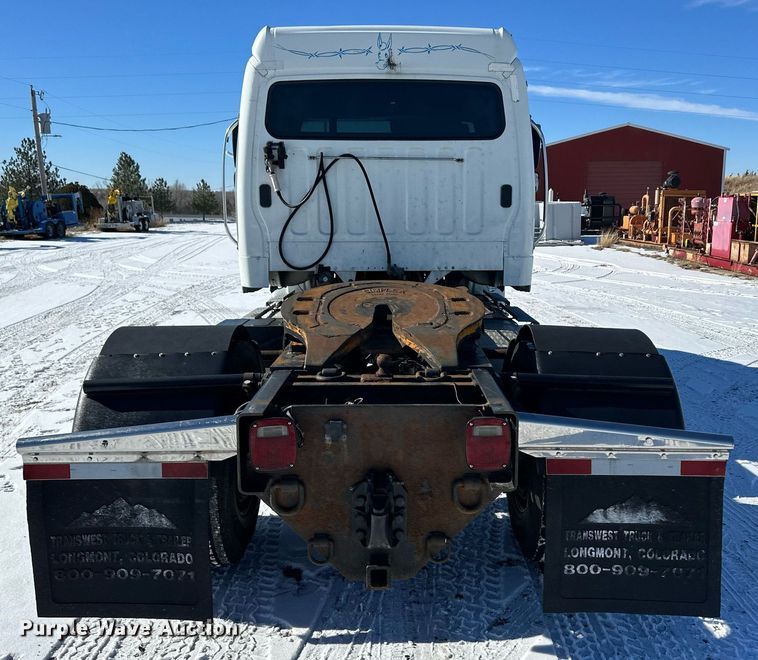 image for item DM2659 2008 Freightliner Business Class M2 Crew Cab semi truck