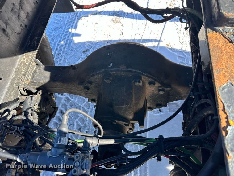 image for item DM2659 2008 Freightliner Business Class M2 Crew Cab semi truck