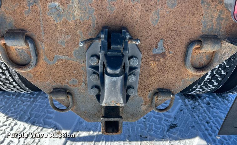 image for item DM2659 2008 Freightliner Business Class M2 Crew Cab semi truck