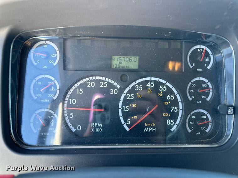 image for item DM2659 2008 Freightliner Business Class M2 Crew Cab semi truck