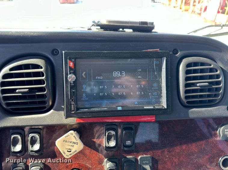 image for item DM2659 2008 Freightliner Business Class M2 Crew Cab semi truck