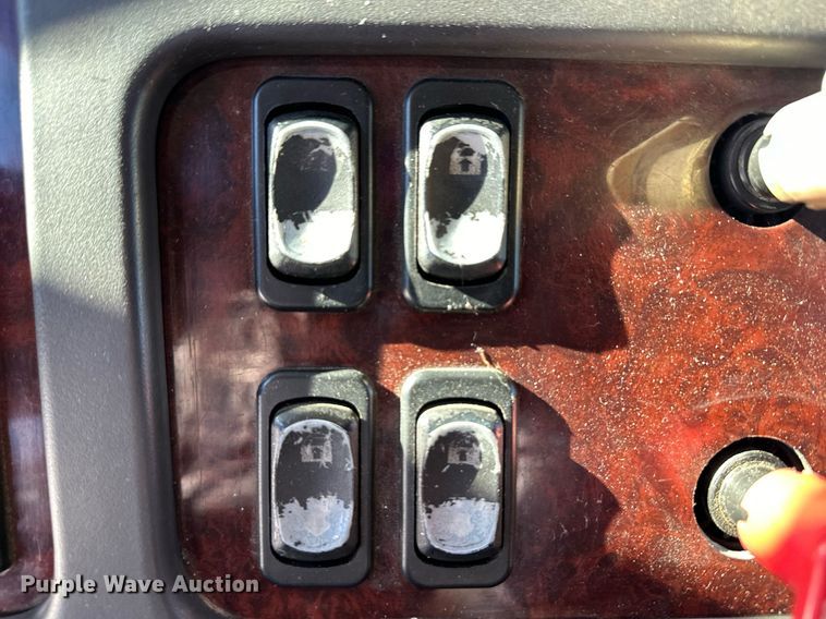 image for item DM2659 2008 Freightliner Business Class M2 Crew Cab semi truck