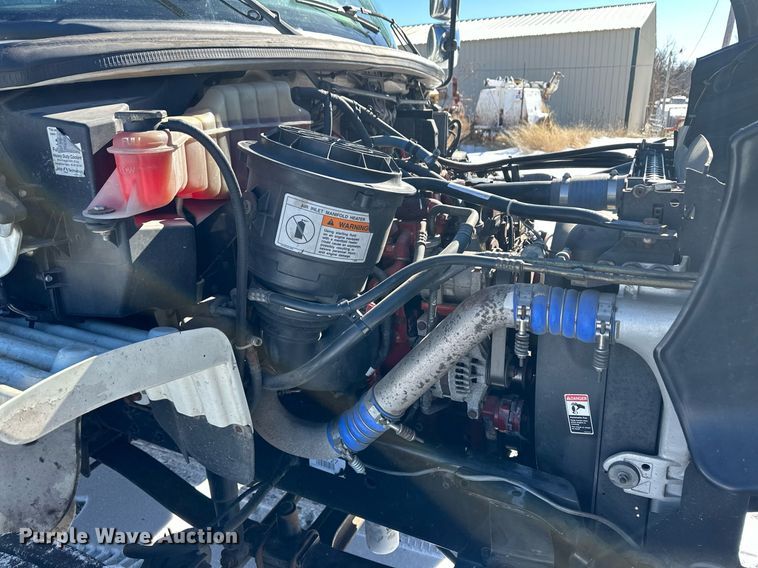 image for item DM2659 2008 Freightliner Business Class M2 Crew Cab semi truck