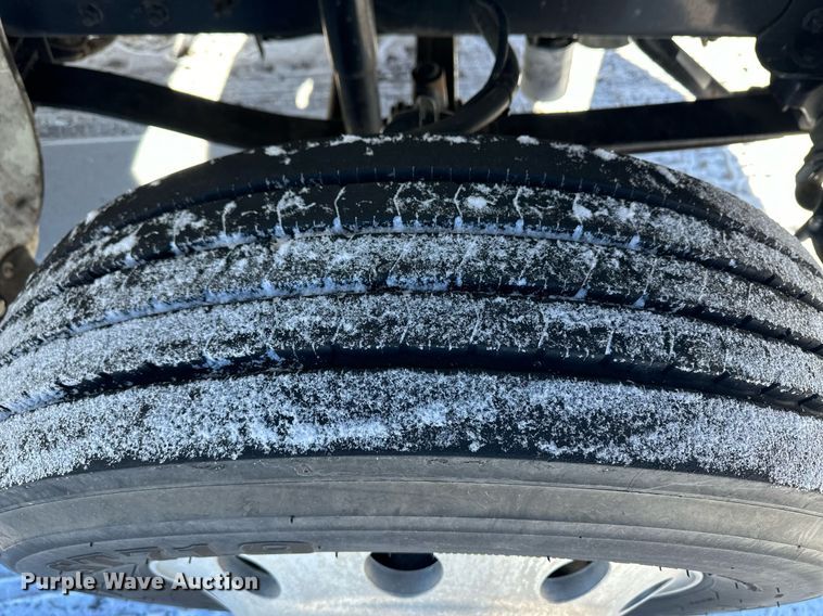 image for item DM2659 2008 Freightliner Business Class M2 Crew Cab semi truck