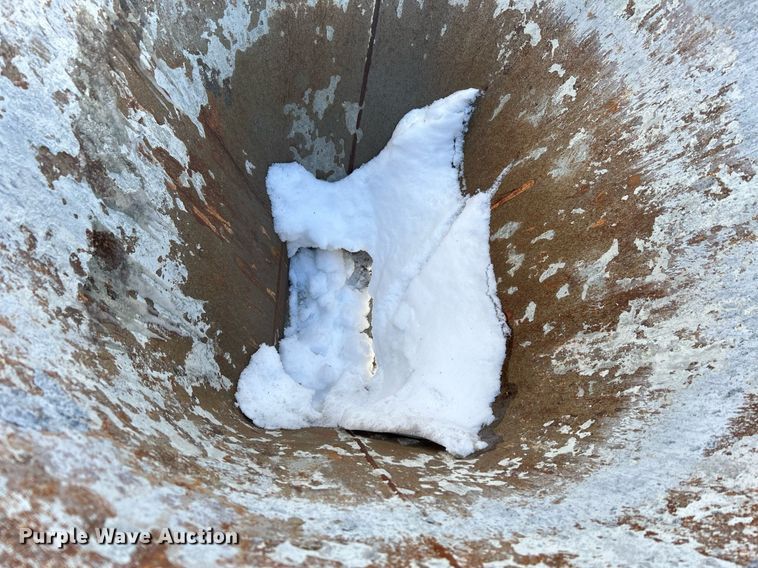 image for item DN0652 Concrete bucket