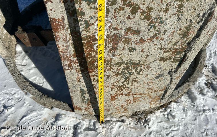 image for item DN0652 Concrete bucket