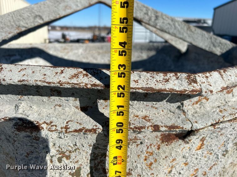 image for item DN0652 Concrete bucket