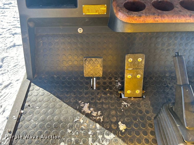 image for item DN0653 2010 Tomberlin Automotive Group E-Merge 500LE golf cart