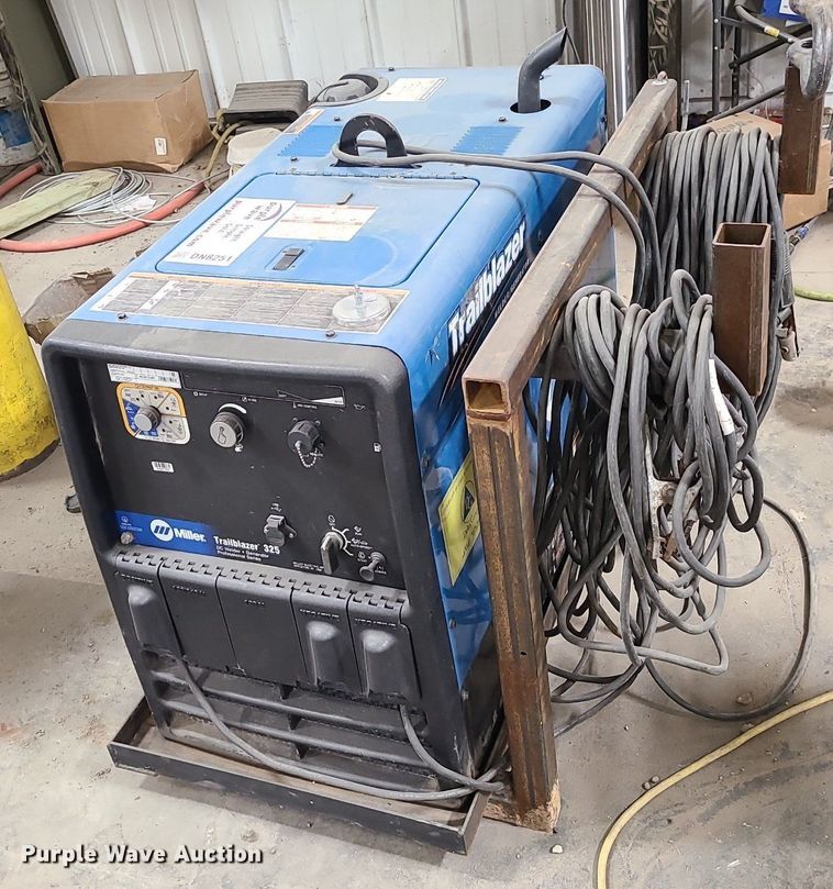 image for item DN8251 Miller Trailblazer 325 welder