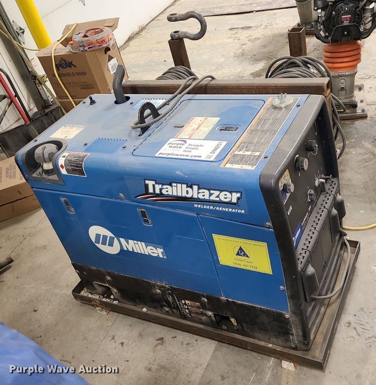 image for item DN8251 Miller Trailblazer 325 welder