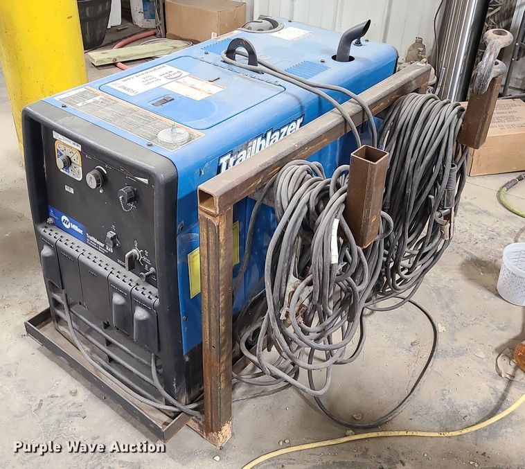 image for item DN8251 Miller Trailblazer 325 welder
