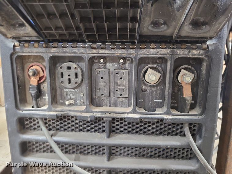 image for item DN8251 Miller Trailblazer 325 welder