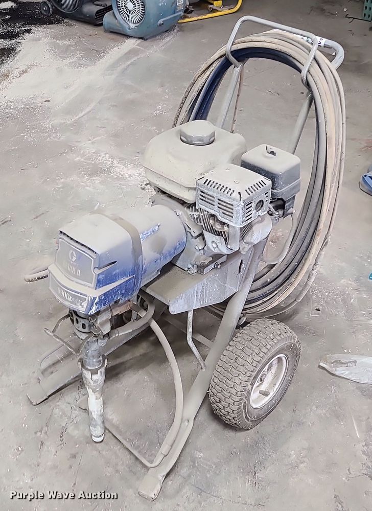 image for item DN8258 Graco GMAX II 5900 airless paint sprayer