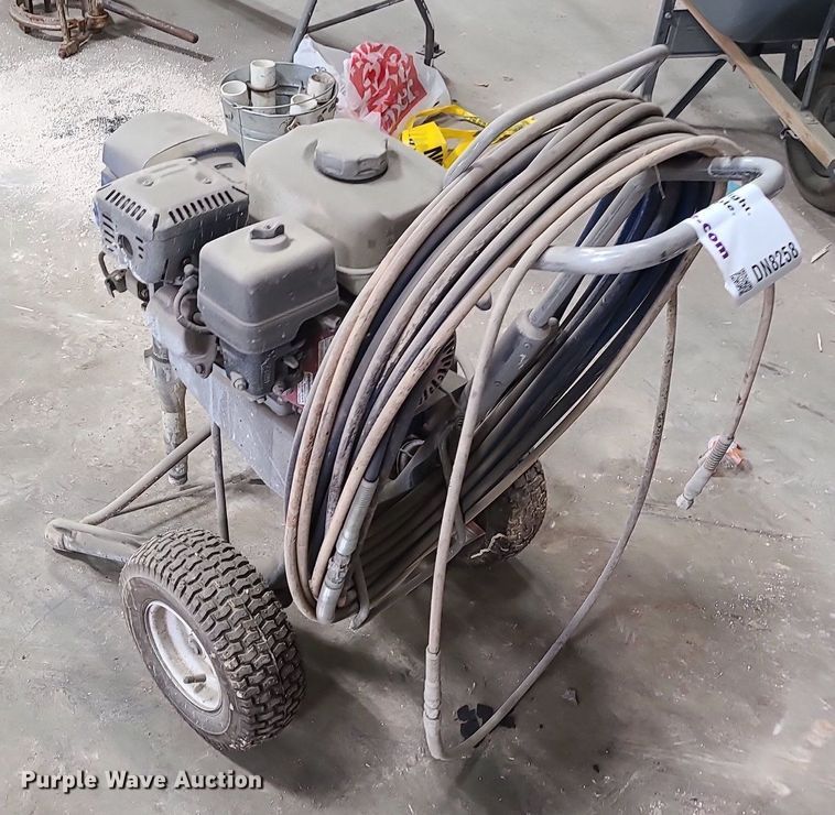 image for item DN8258 Graco GMAX II 5900 airless paint sprayer