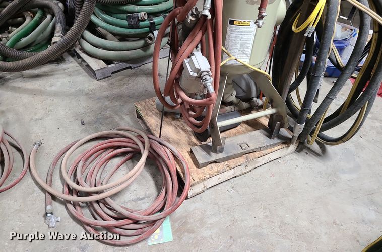 image for item DN8261 2019 Clemco 1648 sand blaster