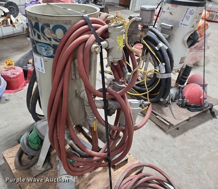 image for item DN8261 2019 Clemco 1648 sand blaster