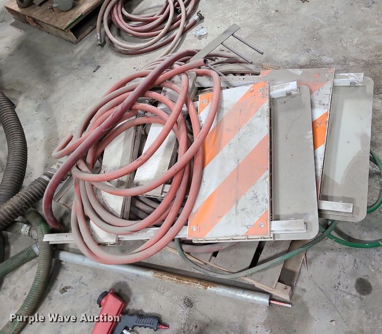 image for item DN8261 2019 Clemco 1648 sand blaster