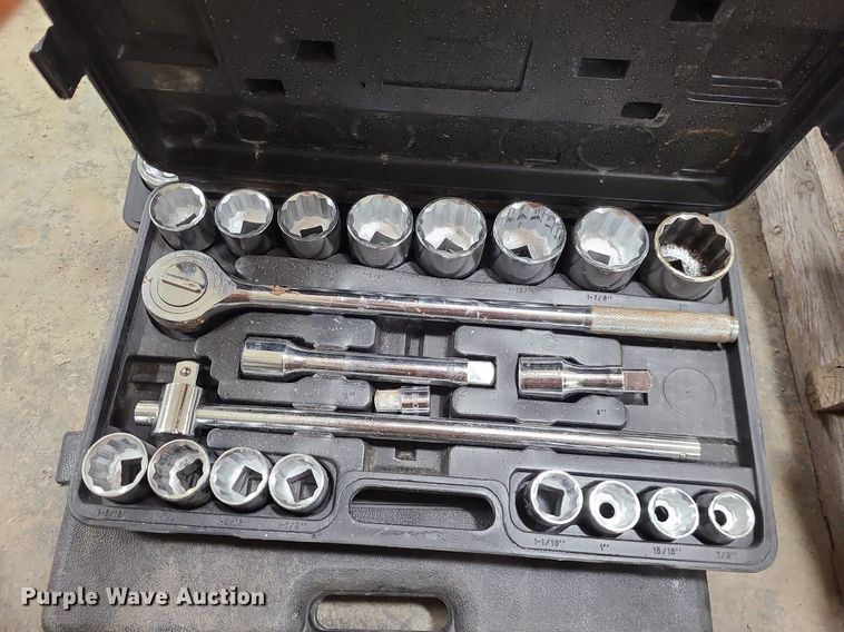 image for item DN8307 Torque wrenches and sockets