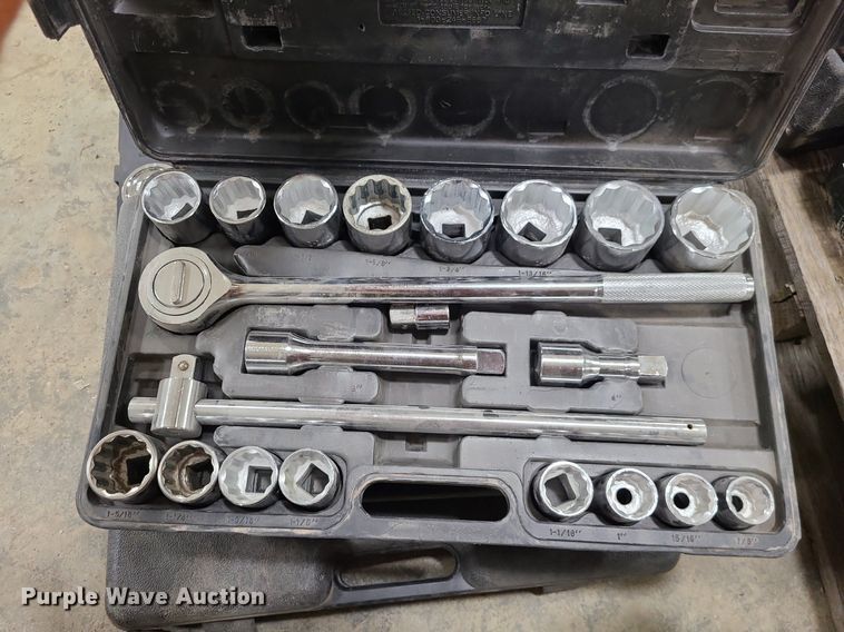 image for item DN8307 Torque wrenches and sockets