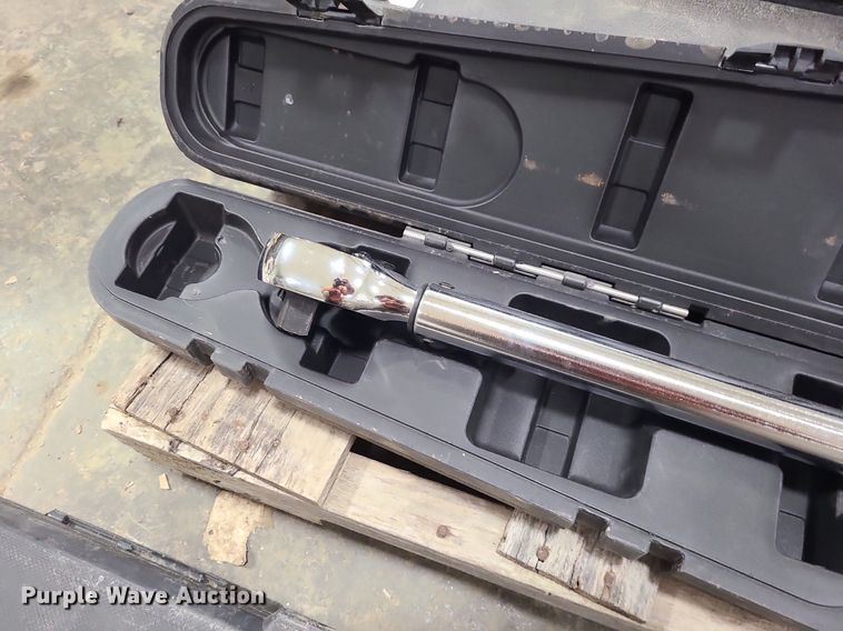 image for item DN8307 Torque wrenches and sockets