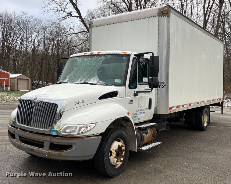 image for item DP0281 2004 International 4300 box truck