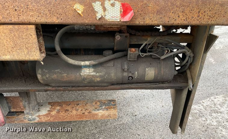 image for item DP0281 2004 International 4300 box truck