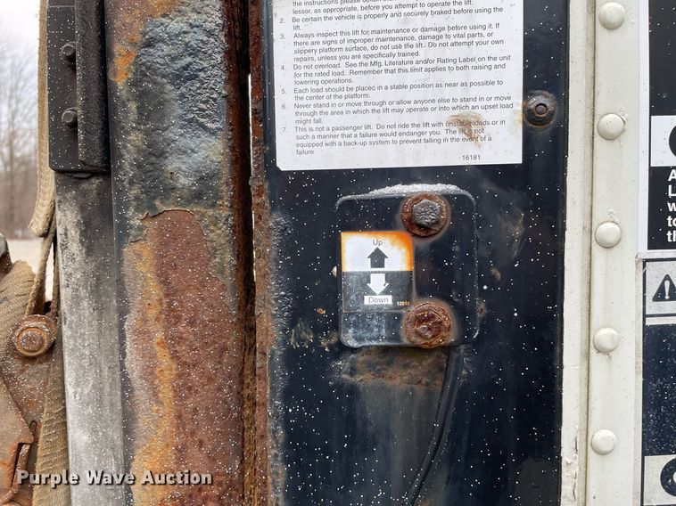 image for item DP0281 2004 International 4300 box truck