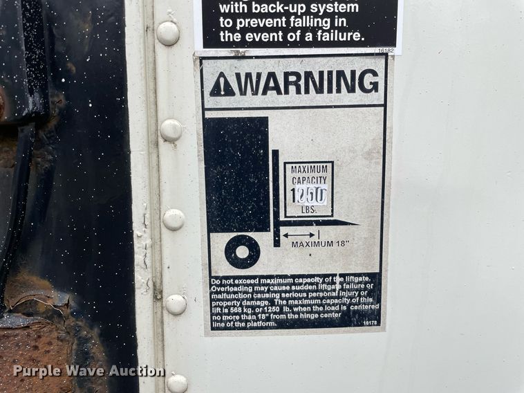 image for item DP0281 2004 International 4300 box truck